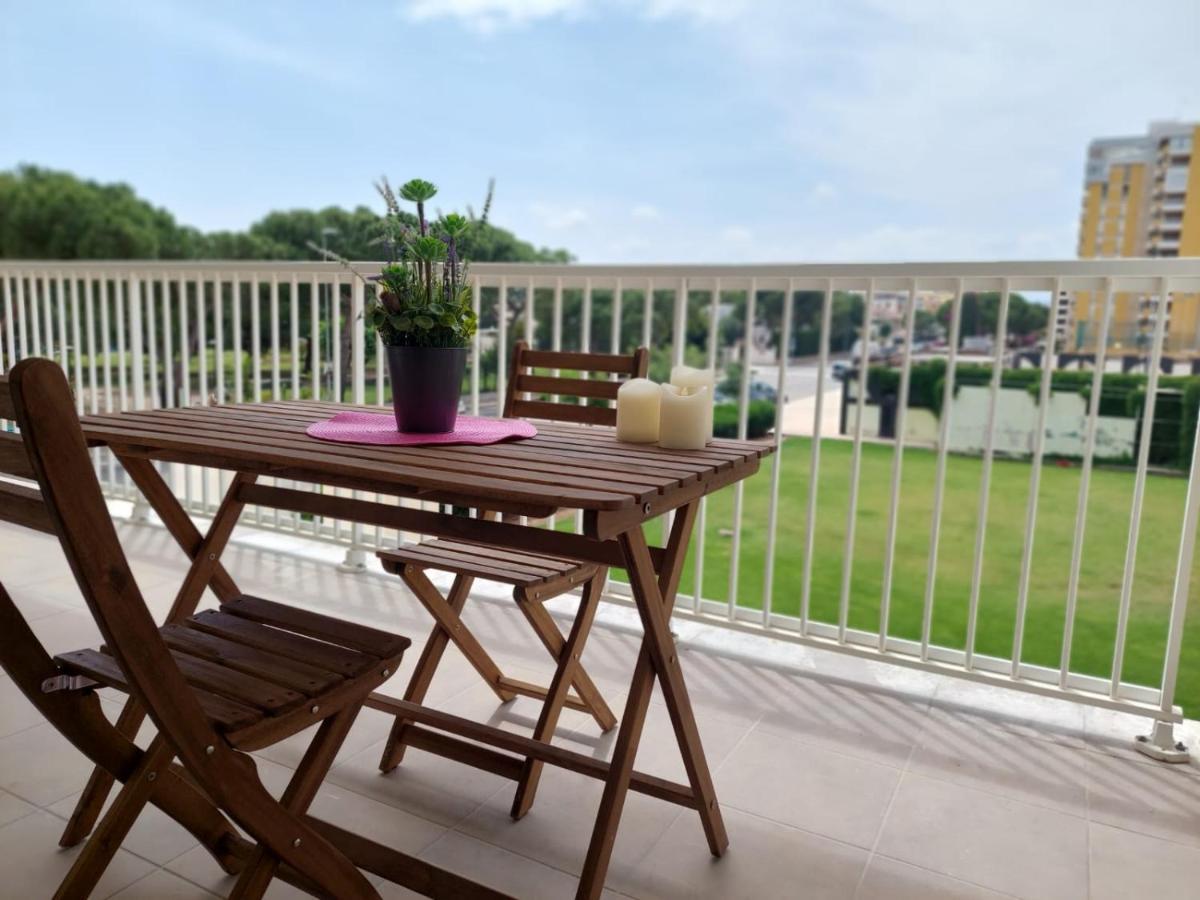 Apartamentos Con Terraza Frente Al Mar By Color Flats كانيت ذي بيرينغير المظهر الخارجي الصورة